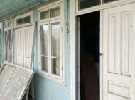 House for sale with a plot of land in the suburbs of Samtredia, Georgia. Photo 9