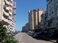 New residential building by the sea, in the center of Batumi on Chagmeikli St. corner of Sherif Khimshiashvili St. New building by the sea in the center of Batumi, Georgia. Photo 2