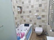 იყიდება ბინა ქალაქის ცენტრში ზღვასთან. ბათუმი. საქართველო. ფოტო 16