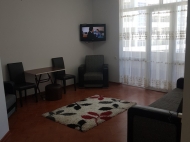 In the center of Batumi, near the aquapark for rent renovated apartment with furniture. Photo 1