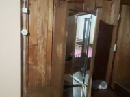 იყიდება კერძო სახლიმიწის ნაკვეთით შრომა, საქართველო. ფოტო 15