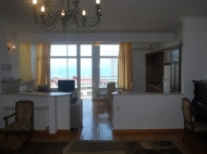 Renovated flat for sale in the centre of Batumi, Georgia. Renovated flat for sale in Old Batumi. Flat with sea and mountains view. Photo 7