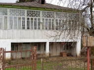 Продается частный дом с земельным участком в Лихаури, Грузия. Фото 1