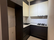 Renovated flat for sale in a quiet district of Tbilisi, Georgia. Photo 6