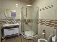 იყიდება კერძო სახლი ზღვასთან ქობულეთში, საქართველო. ფოტო 10