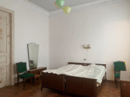 House for sale with a plot of land in Kutaisi, Georgia. Photo 6