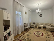იყიდება კერძო სახლი მიწის ნაკვეთით ბათუმში, საქართველო. ფოტო 2