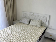 კომფორტული აპარტამენტები ზღვასთან საცხოვრებელ კომპლექსში ბათუმში. ფოტო 2