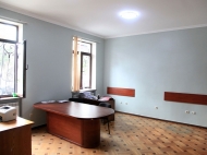 Office space for renting in the centre of Batumi. Office space for renting in Old Batumi, Georgia. Photo 9