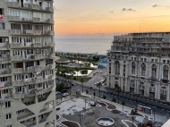 Flat (Apartment) for sale of the new high-rise residential complex on the New Boulevard in Batumi, Georgia. Near the Dancing Fountains. Photo 1