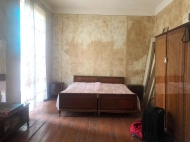 Renovated flat for sale in a quiet district of Batumi, Georgia. Photo 5