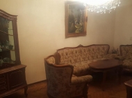 Flat for sale with renovate in Batumi, Georgia. near the May 6 park. Photo 3