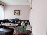 House to sale in the centre of Batumi. It is profitable to use for commercial activities. House for sale with shop in Batumi, Georgia. Photo 4