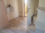 Flat for sale with renovate in Batumi, Georgia. near the May 6 park Photo 7