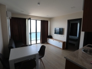 In Batumi on the high floor for sale three-bedroom apartment with furniture. Photo 16