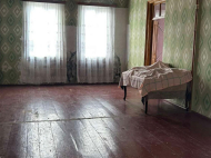 იყიდება კერძო სახლი მანდარინის ბაღით წყნარ რაიონში. ქობულეთი. საქართველო. ფოტო 4