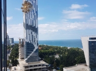 Роскошные апартаменты на берегу Черного моря в ЖК "Porta Batumi Tower" в Батуми, Грузия.  Фото 1