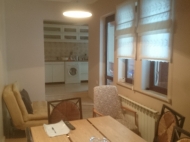 Flat ( Apartment ) to sale in Old Batumi near the park. The apartment has modern renovation, all necessary equipment and furniture. Photo 7