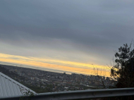 იყიდება ბათუმის წყნარ ადგილას ორსართულიანი კერძო სახლი მიწის ნაკვეთთან. ფოტო 10