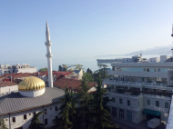 Квартира у моря в центре старого Батуми, Грузия. Фото 1