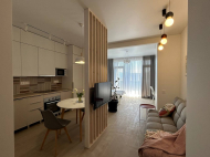 იყიდება გარემონტებული ბინა  ქალაქ ბათუმში ზღვასთან. საქართველო. ფოტო 3