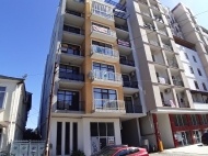 A new residential house near 6 May park in the center of Batumi. Apartments in a new building near the sea on Takaishvili St. in Old Batumi, Georgia. Photo 5