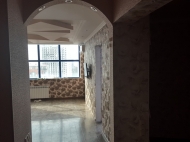 Renovated flat for sale  at the seaside Batumi, Georgia. The apartment has modern renovation and furniture. "YALCIN STAR RESIDENCE" Photo 2