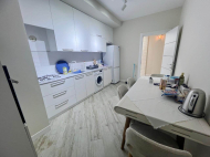 Urgently for sale apartment with renovation, Batumi, Adjara, Georgia. Photo 5