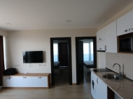 In Batumi on the high floor for sale three-bedroom apartment with furniture. Photo 11