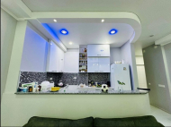 იყიდება გარემონტებული ბინა ავეჯით მთების ხედით. ბათუმი. საქართველო. ფოტო 8