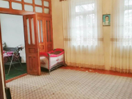 ყიდვა კერძო სახლის მიწის ნაკვეთით ქალაქგარეთ ბათუმში, საქართველო. ფოტო 1