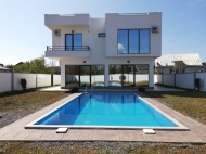 Rent a house with a pool by the sea in Batumi, Georgia. Private villa for rent from the sea 1 km. Photo 1