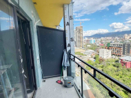 სასწრაფოდ იყიდება ბინა ბათუმში, საქართველო. ფოტო 2