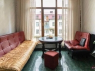 Renovated flat for sale at the seaside Batumi, Georgia. The apartment has modern renovation and furniture. Photo 7