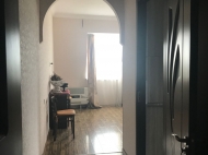Renovated flat for sale in a quiet district of Batumi, Georgia. Photo 4