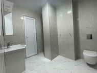 Renovated flat for sale in a quiet district of Batumi, Georgia. Photo 10