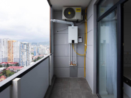 კომფორტული აპარტამენტები ზღვასთან საცხოვრებელ კომპლექსში ბათუმში. ფოტო 8