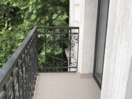 თბილისში ელიტარულ სახლში იყიდება კეთილმოწყობილი ბინა. ფოტო 6