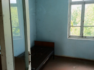 House for sale with a plot of land in Lanchkhuti, Georgia. Photo 8
