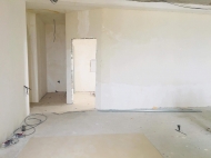 ბათუმში იყიდება ბინა მაღალ სართულზე ნაწილობრივი რემონტი ფოტო 3