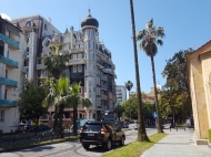 New residential complex by the sea, in the center of Batumi on Sh. Rustaveli Ave., corner of Vaja Pshavela St. Apartments in a new residential complex near the sea, center of Batumi, Georgia. Photo 2