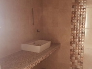 ბათუმში იყიდება ბინა მაღალ სართულზე ნაწილობრივი რემონტი ფოტო 5